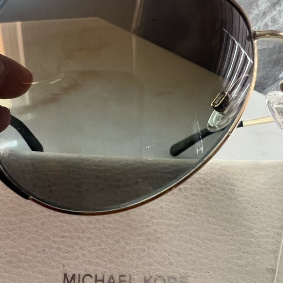 Sunglasses michael kors polarized - Picture 10 of 10
